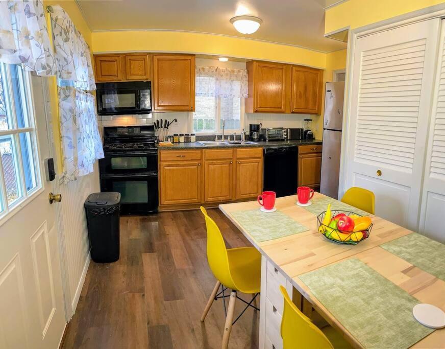 Апартаменти *King Bed/3Bds House Near Naval Base & 6Flags* Вокіган Екстер'єр фото