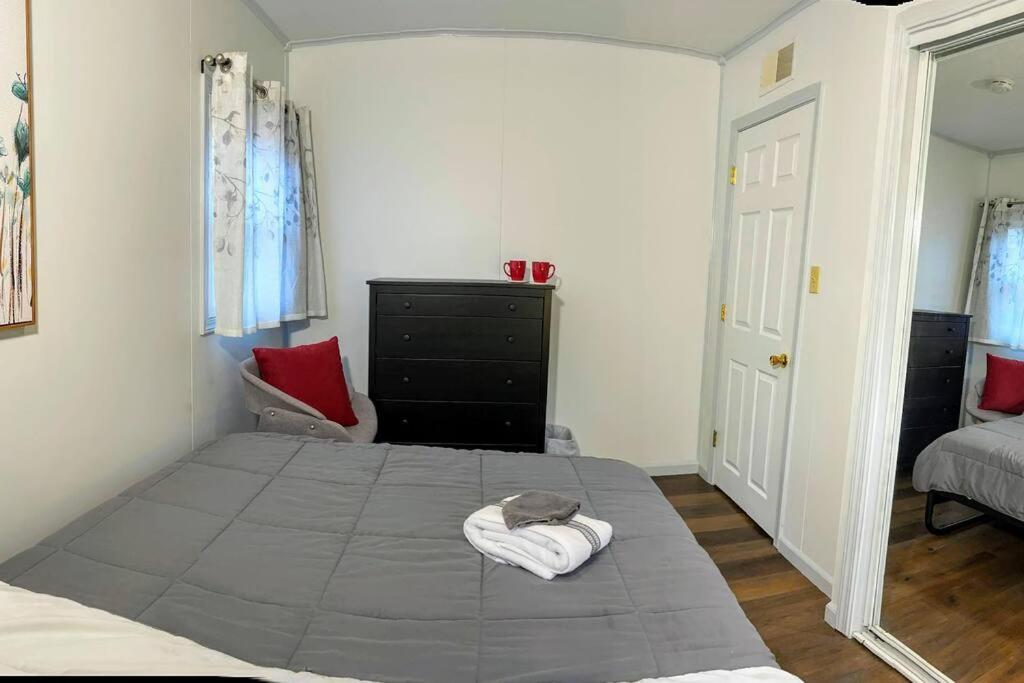 Апартаменти *King Bed/3Bds House Near Naval Base & 6Flags* Вокіган Екстер'єр фото
